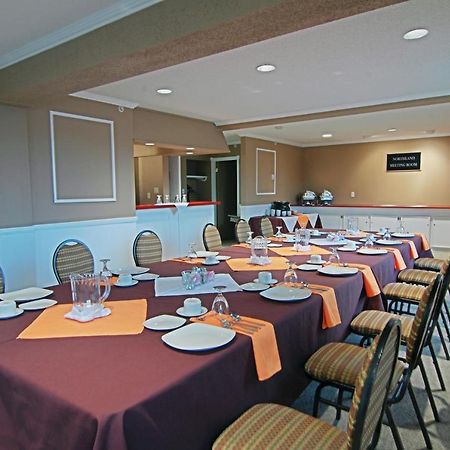 רד דיר Quality Inn & Conference Centre מראה חיצוני תמונה